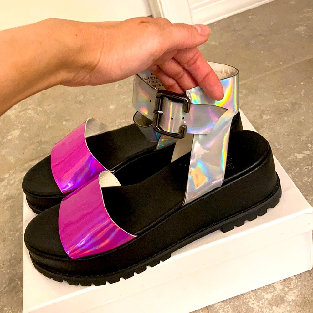 Unif Seeker Sandals